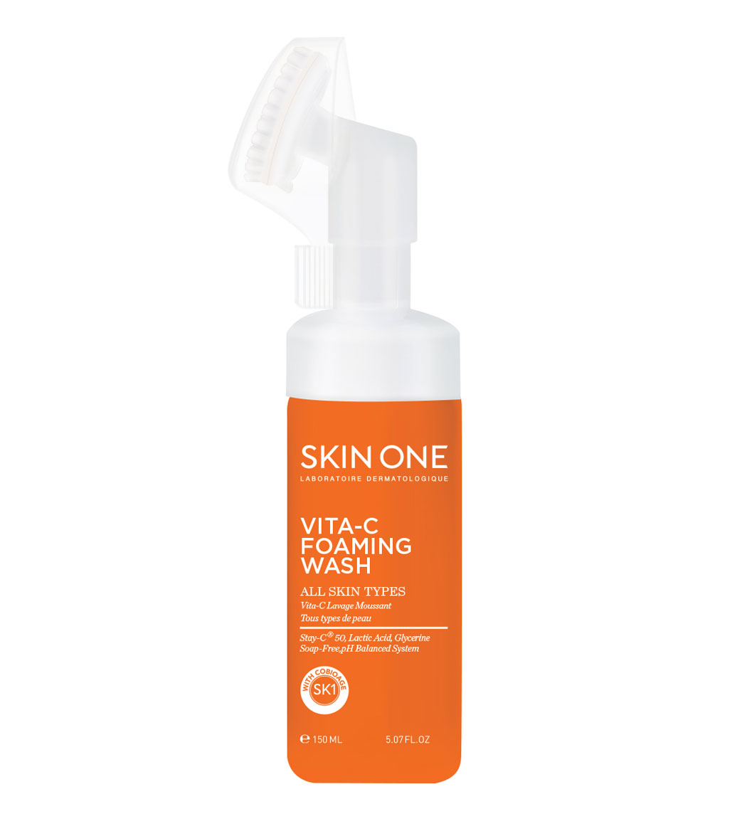 فوم شوینده صورت مدل Vit C مناسب انواع پوست حجم 150 میلی لیتر
